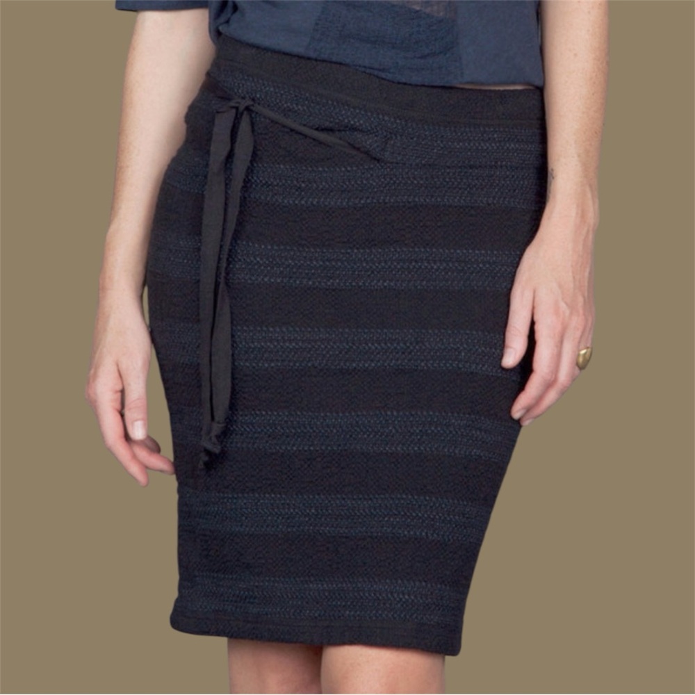 HUMANOID Siezon Skirt Black & Gray Stripe Textured Stretch Boucle Size Large